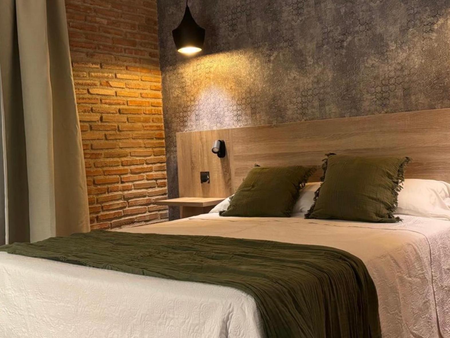 Hospedium Hotel La Fuente กันเดลาริโอ ภายนอก รูปภาพ