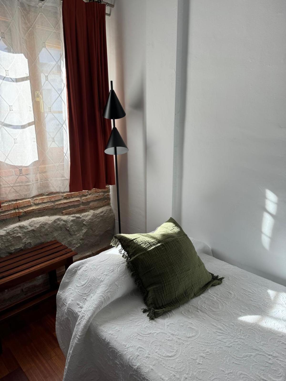 Hospedium Hotel La Fuente กันเดลาริโอ ภายนอก รูปภาพ