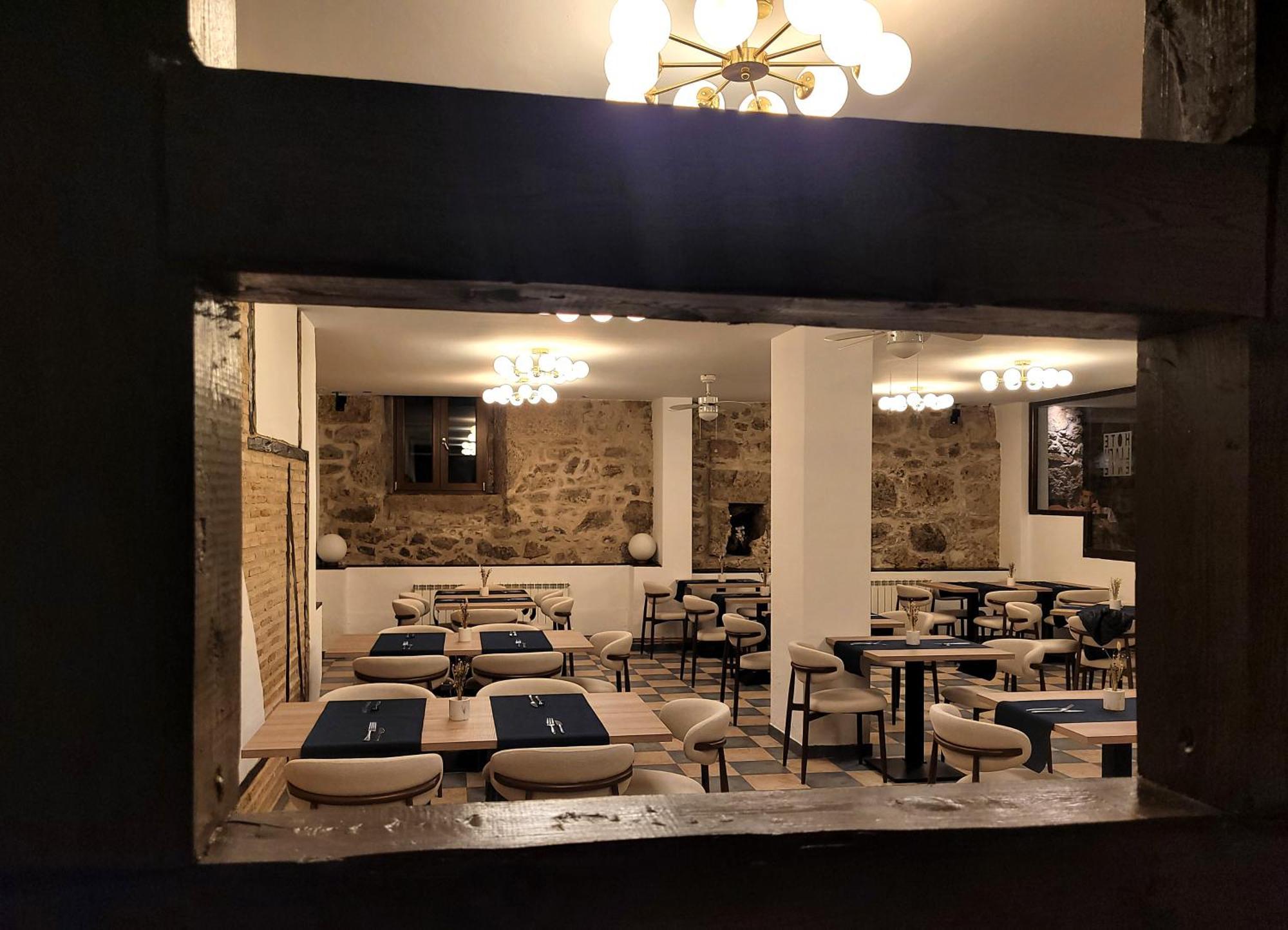 Hospedium Hotel La Fuente กันเดลาริโอ ภายนอก รูปภาพ