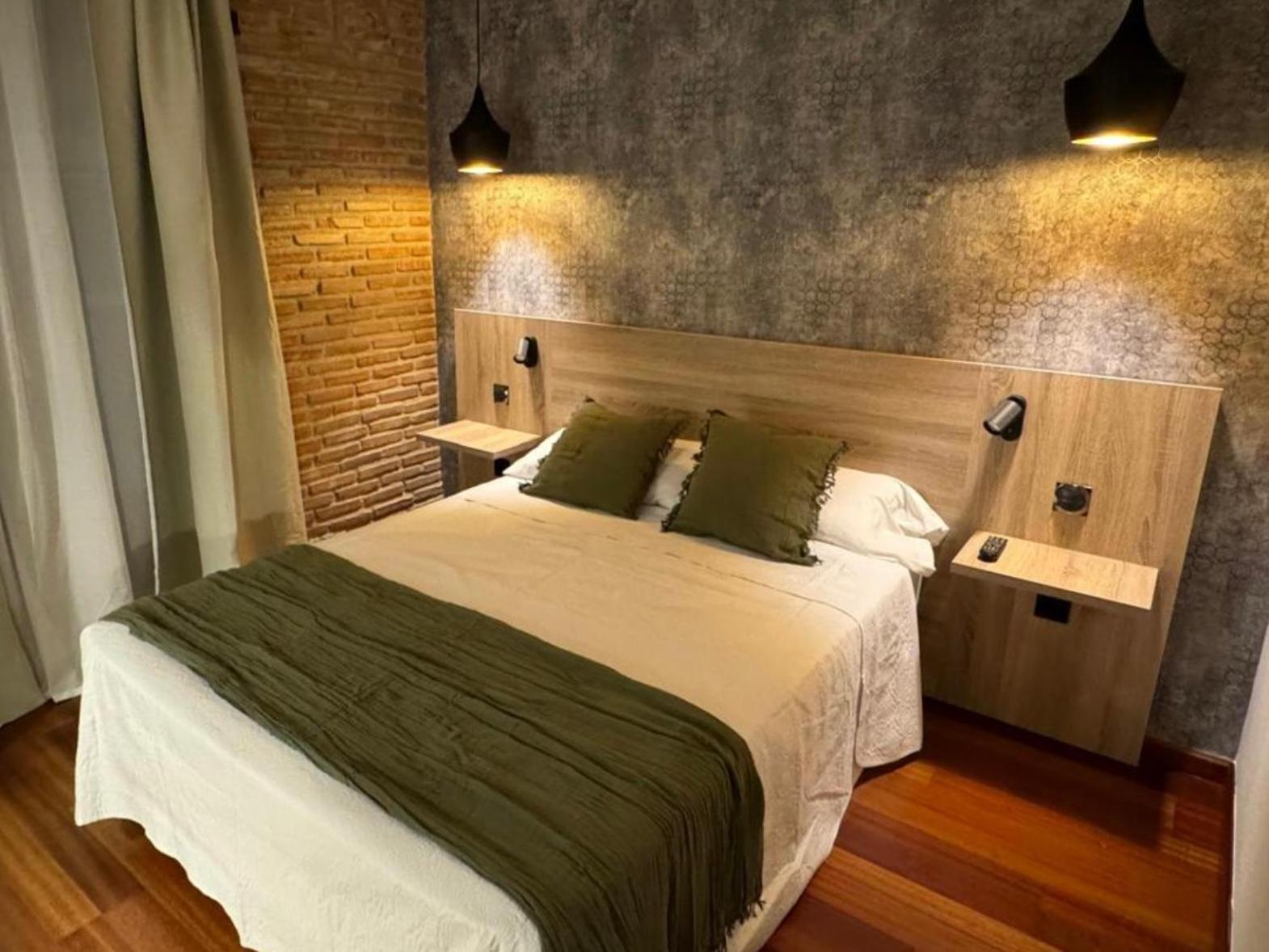 Hospedium Hotel La Fuente กันเดลาริโอ ภายนอก รูปภาพ