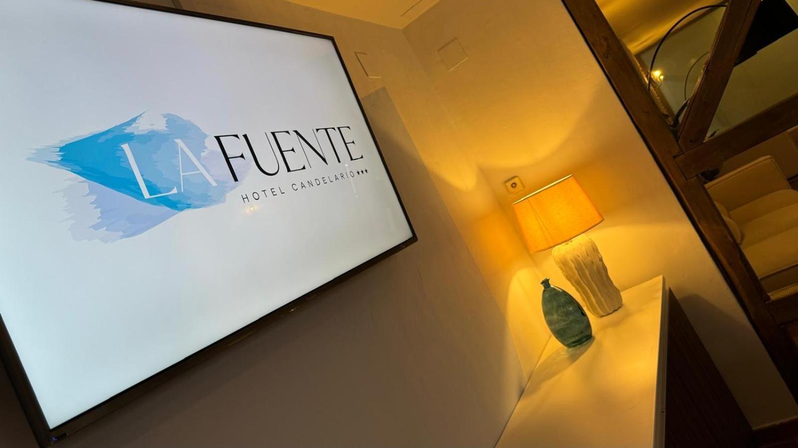Hospedium Hotel La Fuente กันเดลาริโอ ภายนอก รูปภาพ