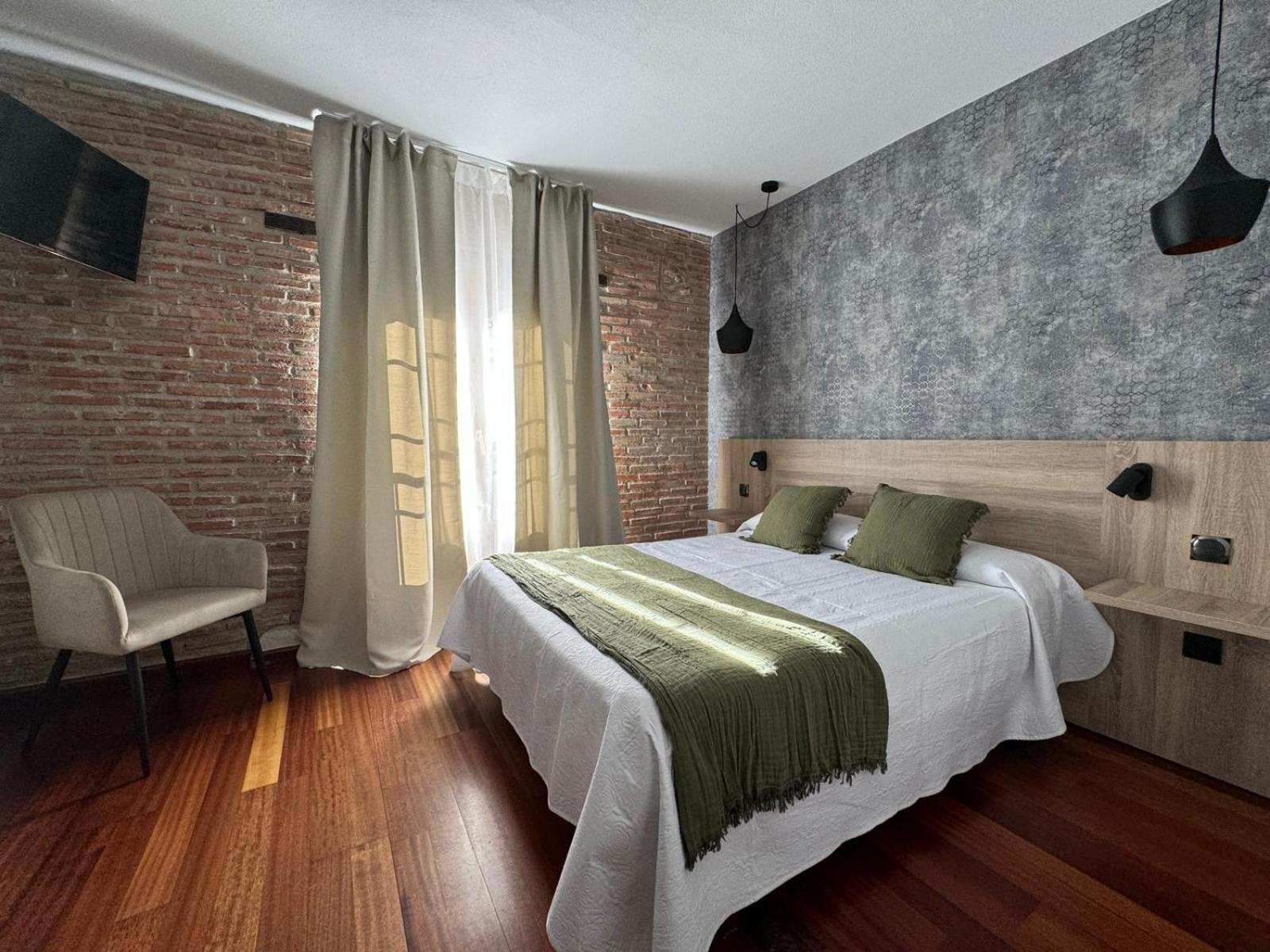 Hospedium Hotel La Fuente กันเดลาริโอ ภายนอก รูปภาพ